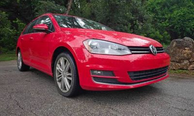 2015 Volkswagen Golf Sportwagen 1 8T TDI