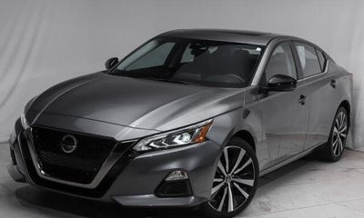 2020 Nissan Altima SR
