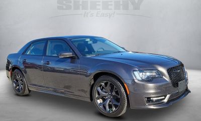 2022 Chrysler 300 Touring L