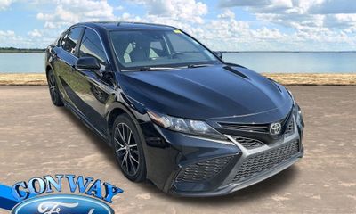 2021 Toyota Camry SE Convenient PKG