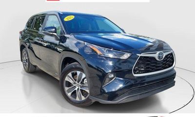 2025 Toyota Highlander XLE Nightshade 25TH