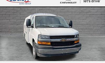 2025 Chevrolet Express 3500 Cutaway 139