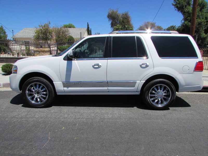 2012 Lincoln Navigator — a typically priced live listing