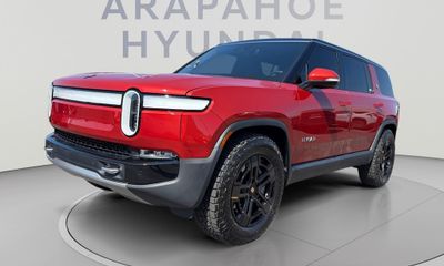 2024 Rivian R1S Adventure