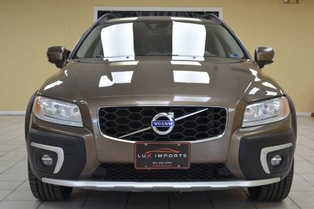 2015 Volvo XC70 Platinum (NON R Design)