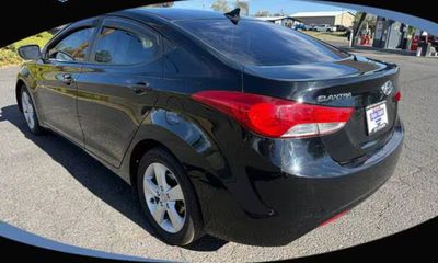 2011 Hyundai Elantra GLS Middle Grade