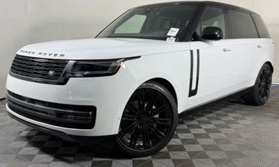 2026 Land Rover Range SE