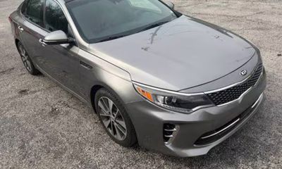 2016 Kia Optima HGS