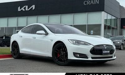 2013 Tesla Model S W DC Fast
