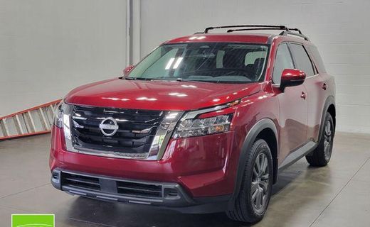 2022 Nissan Pathfinder SV