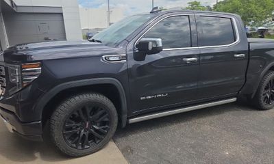 2022 GMC Sierra Denali