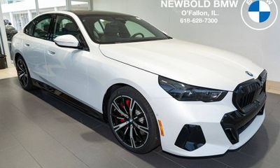 2027 BMW 550e xDrive