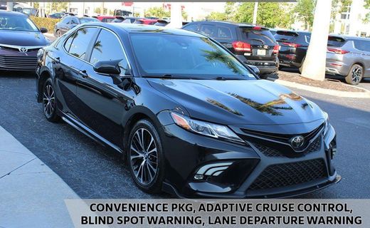 2020 Toyota Camry SE