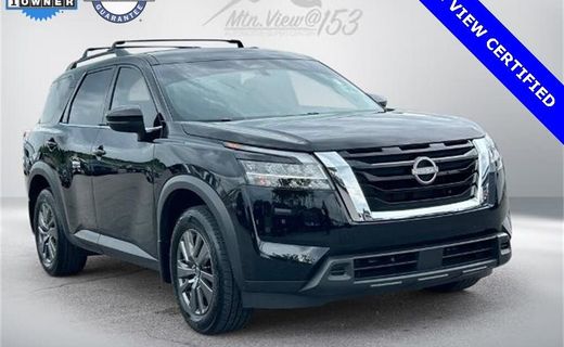 2022 Nissan Pathfinder SV