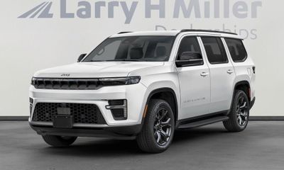 2026 Jeep Grand Wagoneer Base