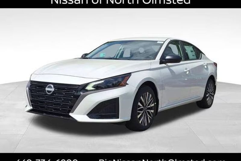 2026 Nissan Altima — a typically priced live listing