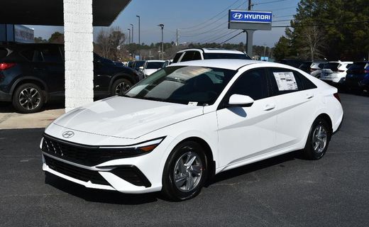 2026 Hyundai Elantra SE