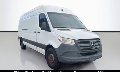 2023 Mercedes-Benz Sprinter 907 VS30