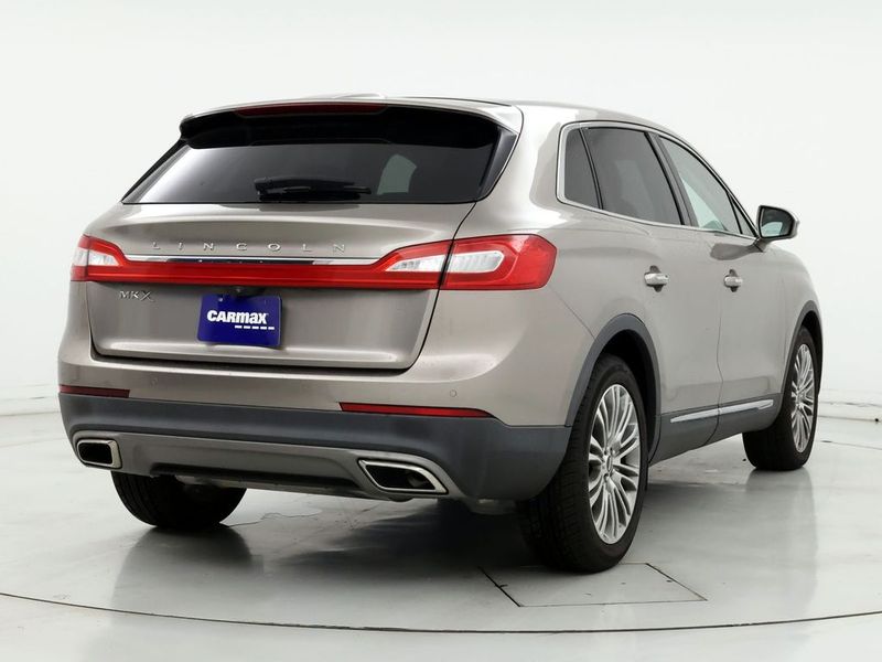 2018 Lincoln MKX — a typically priced live listing