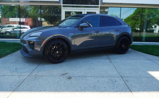 2026 Porsche Macan 4