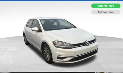 2018 Volkswagen Golf S SE