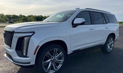 2025 Cadillac Escalade Sport Touring PKG