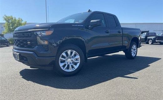2022 Chevrolet Silverado Custom