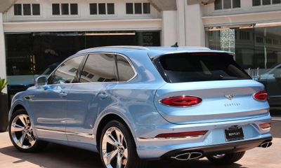 2026 Bentley Bentayga V8