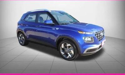 2021 Hyundai Venue SEL Denim