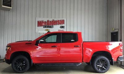 2026 Chevrolet Silverado Trail Boss Custom