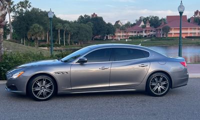 2017 Maserati Quattroporte Luxury