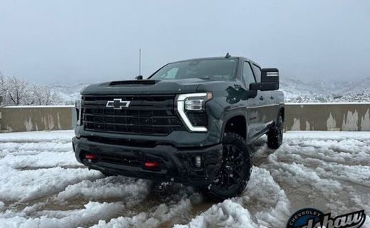 2025 Chevrolet Silverado HD LTZ