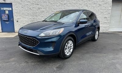2020 Ford Escape SE