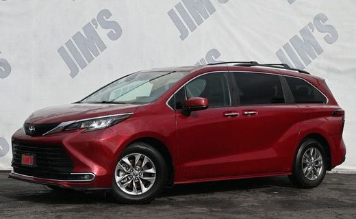 2021 Toyota Sienna XLE