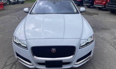 2018 Jaguar XF Premium