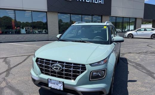 2026 Hyundai Venue SEL W 2