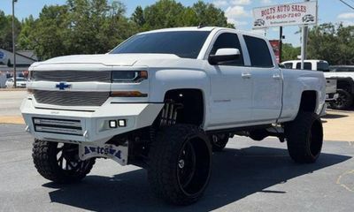 2017 Chevrolet Silverado LT