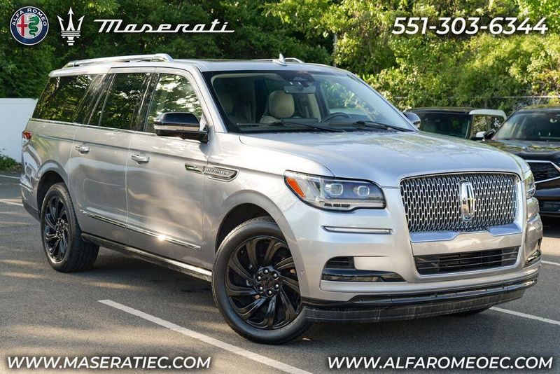 2023 Lincoln Navigator L — a typically priced live listing