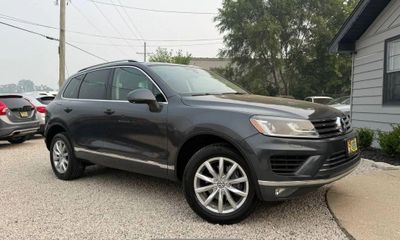 2015 Volkswagen Touareg V6 FSI TDI