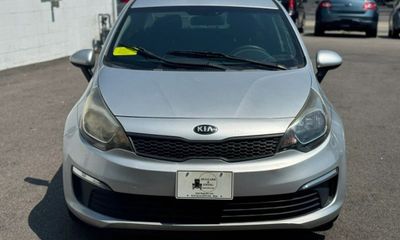 2016 Kia RIO LX A T