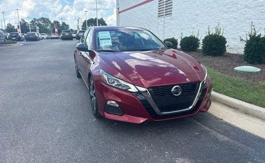 2021 Nissan Altima SR