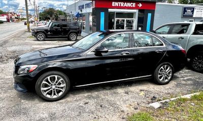 2017 Mercedes-Benz C-Class C300 4M
