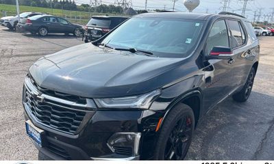 2023 Chevrolet Traverse Premier