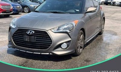 2015 Hyundai Veloster GLS Middle