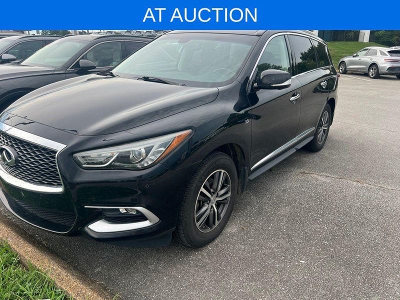 2016 Infiniti QX60 — a typically priced live listing