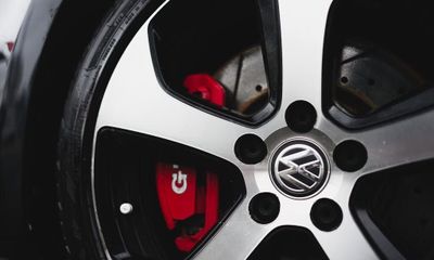 2016 Volkswagen Golf GTI 2 0T Base