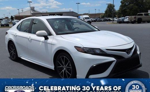 2024 Toyota Camry SE