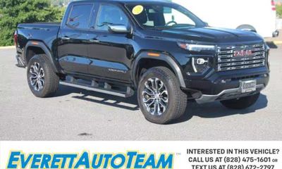 2024 GMC Canyon Denali