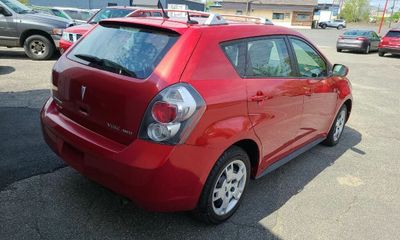 2009 Pontiac Vibe Base