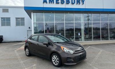 2016 Kia RIO LX A T